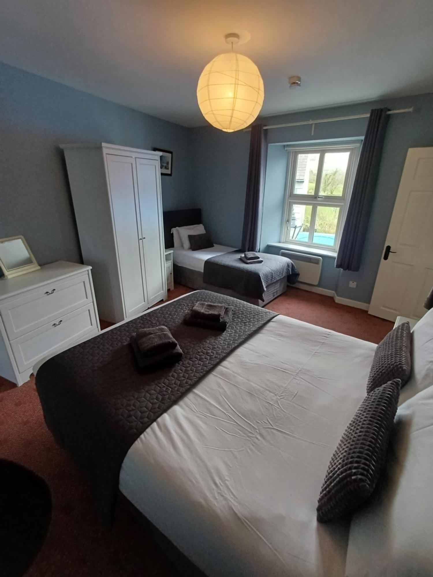 Clonbur House - One Bedroom Apartment Galway Exterior foto